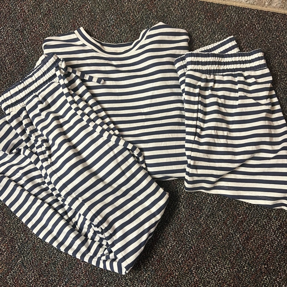 Daily Drills Striped Navy Full set
